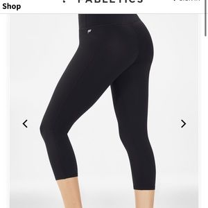 fabletics black cropped leggings